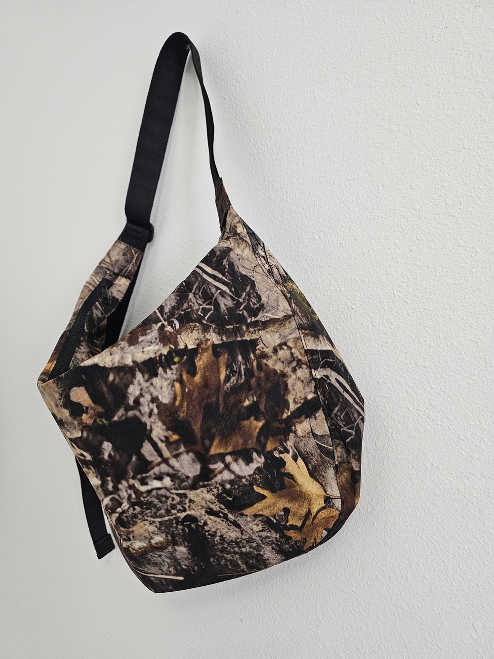 Baggu Photo Forest Large Crescent Bag - Picture 3 of 7